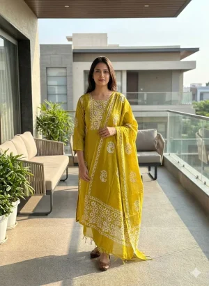 Kurti with pant and dupatta