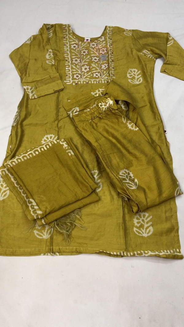 Kurti with pant and dupatta